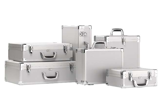 Set MIO presentatiekoffers van Faes in diverse maten met handvat en metalen sluitingen