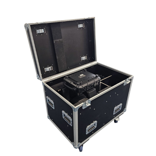 Flight case for audiovisual equipment with lamp safely stored in the flight case