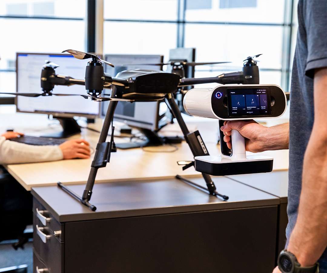 3D scan van drone met handheld scanner voor digitale modellering en maken van industriële maatwerkverpakking